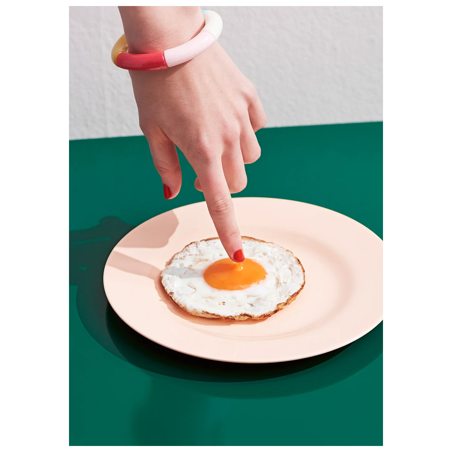 Paper Collective designové moderní obrazy Fried Egg (120 x 168 cm)