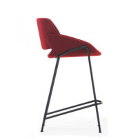 Designove barove zidle Monk Barstool Backrest Low vyska sedaku 63 cm 149297 prostoria designove barove zidle monk barstool backrest low vyska sedaku 63 cm